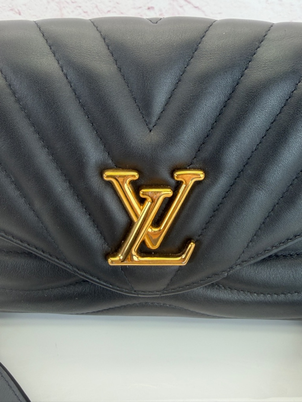 Louis Vuitton Black New Wave Quilted Leather Chain Shoulder Bag - Picture 3 of 16